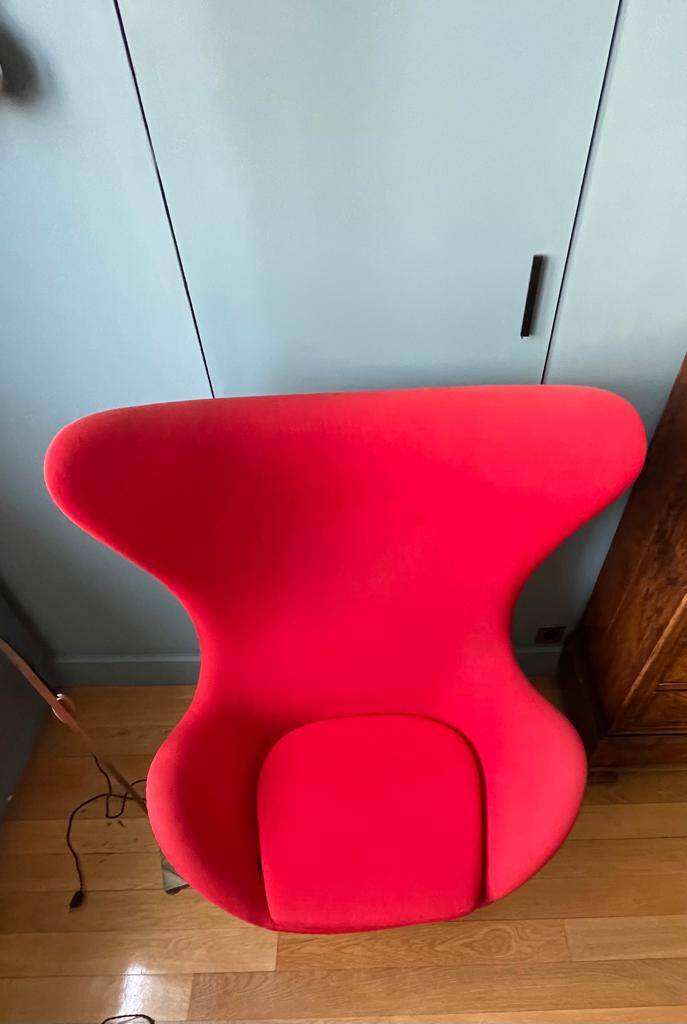 Egg by Arne Jacobsen