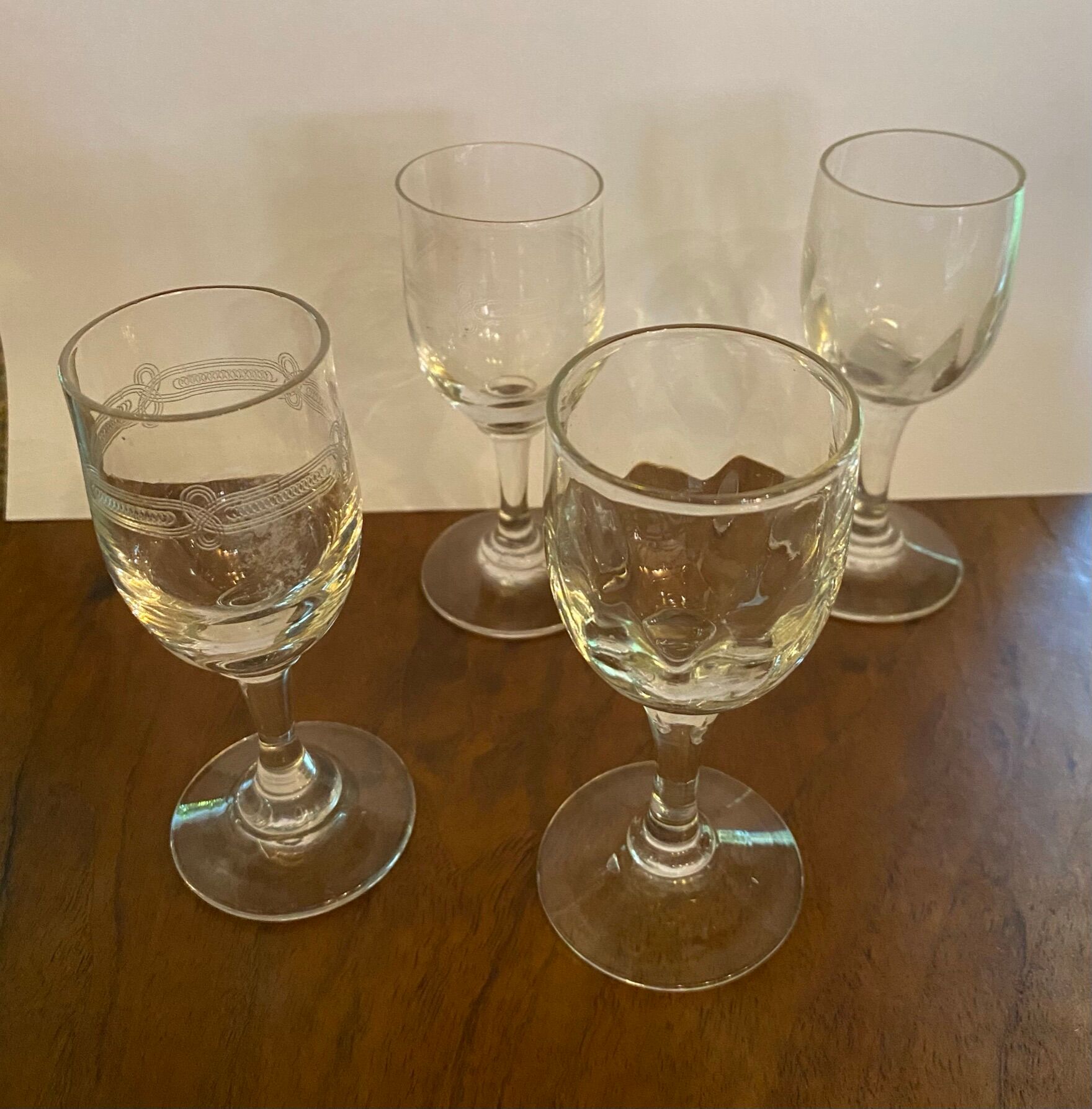 4 bistro glasses mismatched at the beginning of the XX century