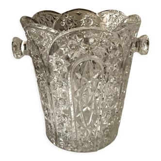 Ice bucket