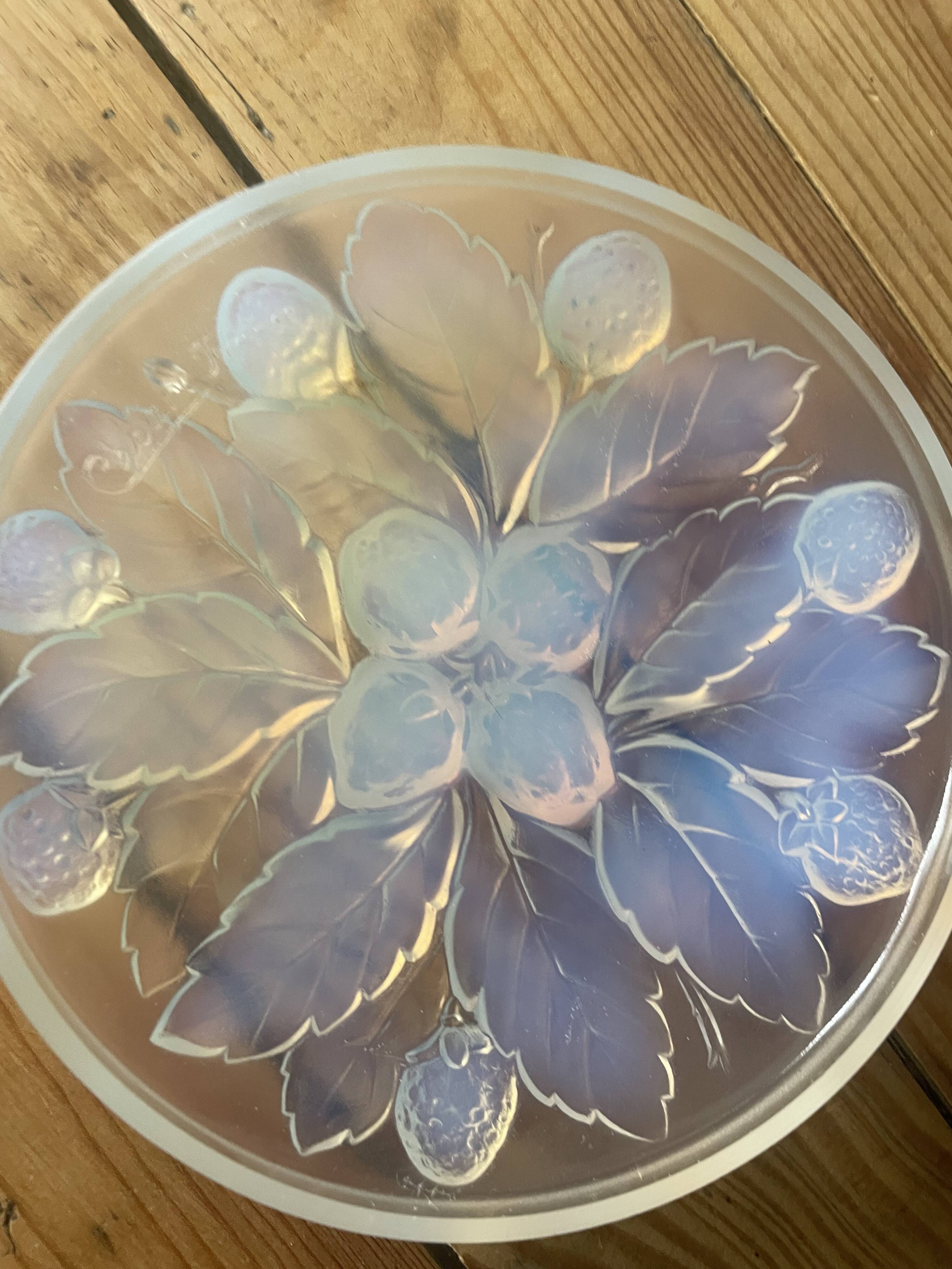 Cesari France opalescent glass bowl