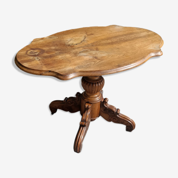 Charles X walnut pedestal table