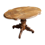 Charles X walnut pedestal table