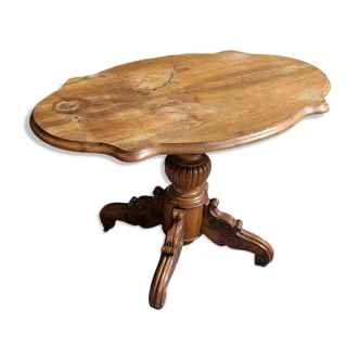 Charles X walnut pedestal table