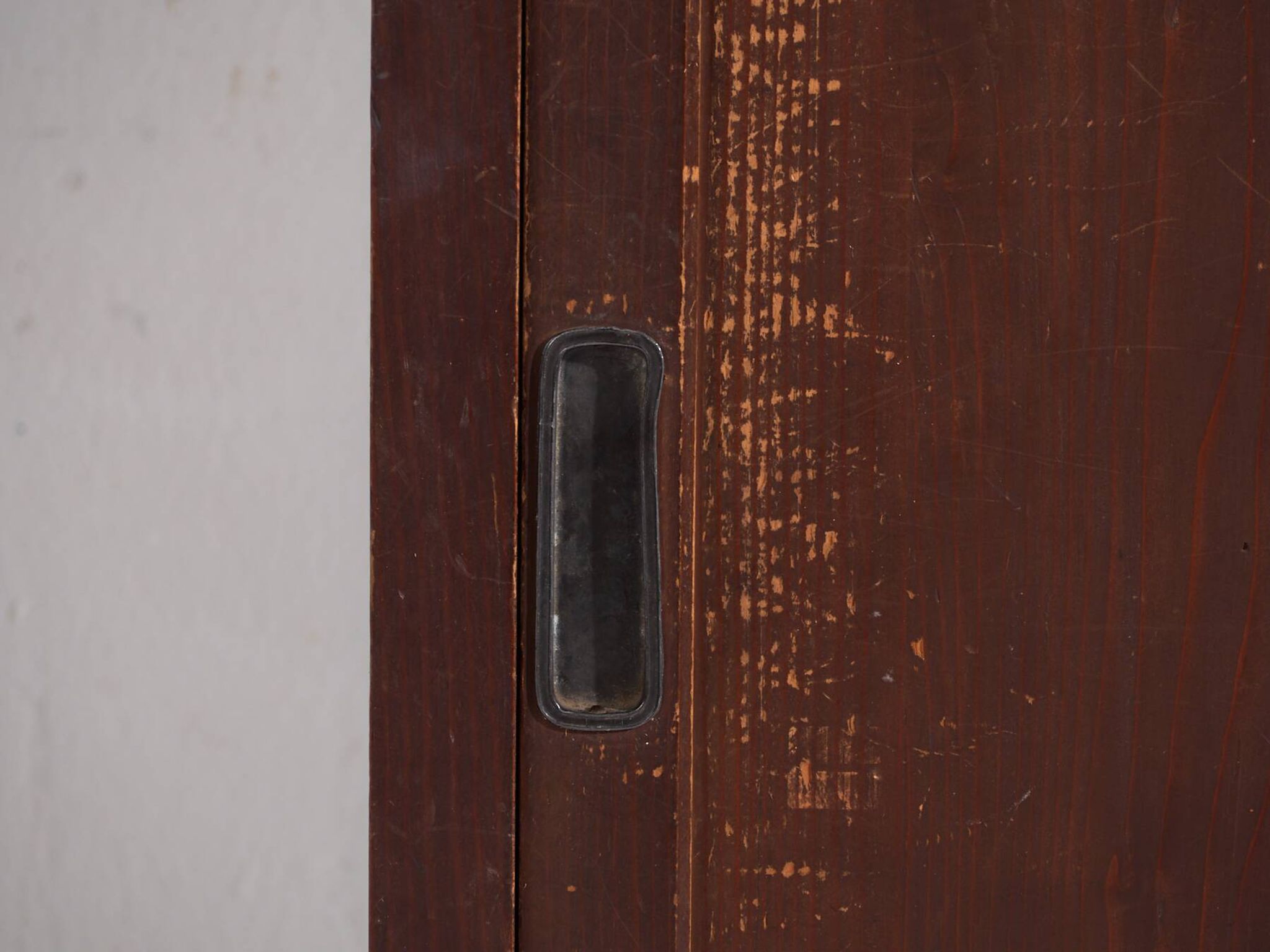 Antique Japanese wardrobe with sliding doors – Taishō/Showa period (c. 1920-1950)