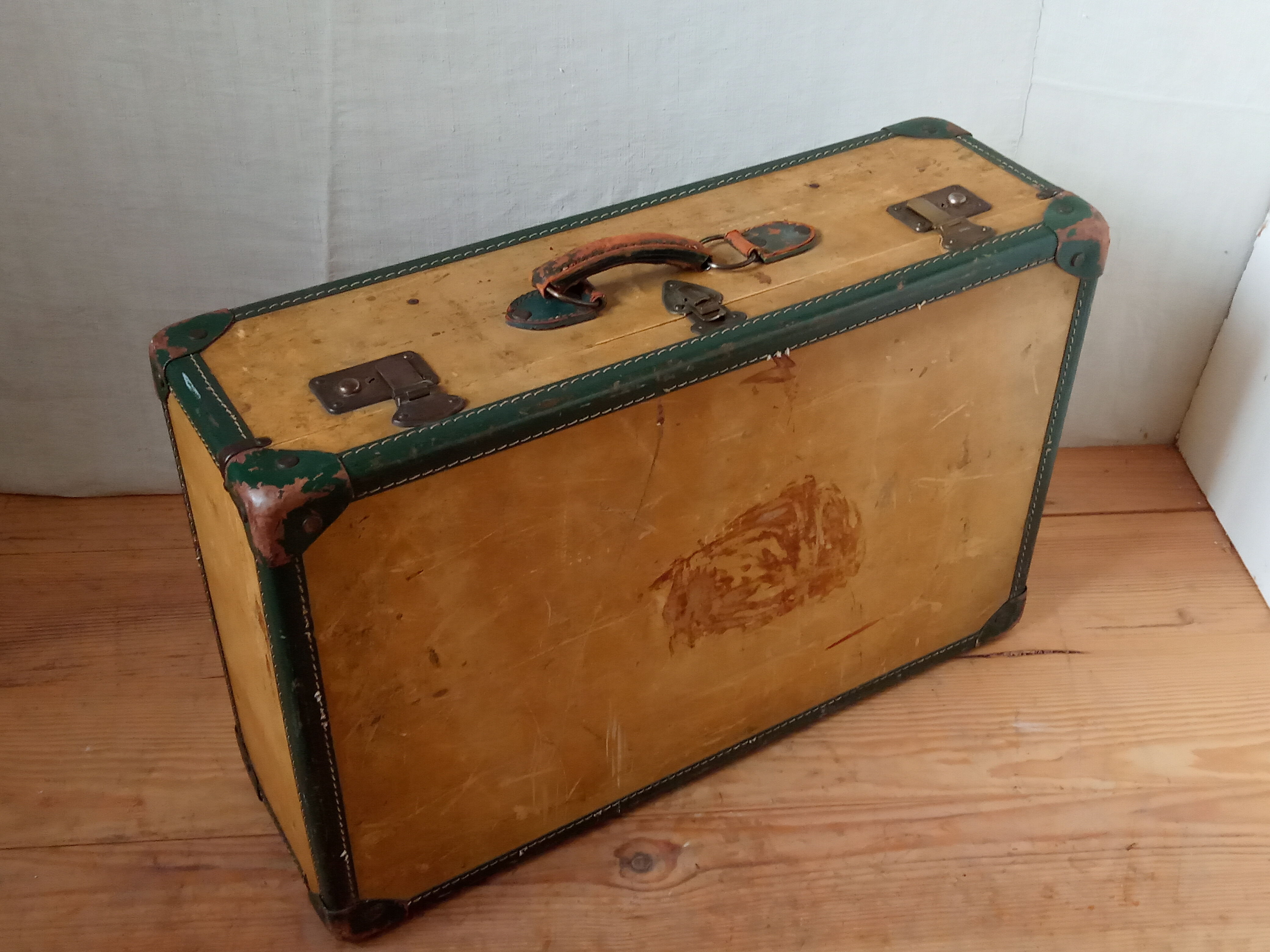 Old suitcase