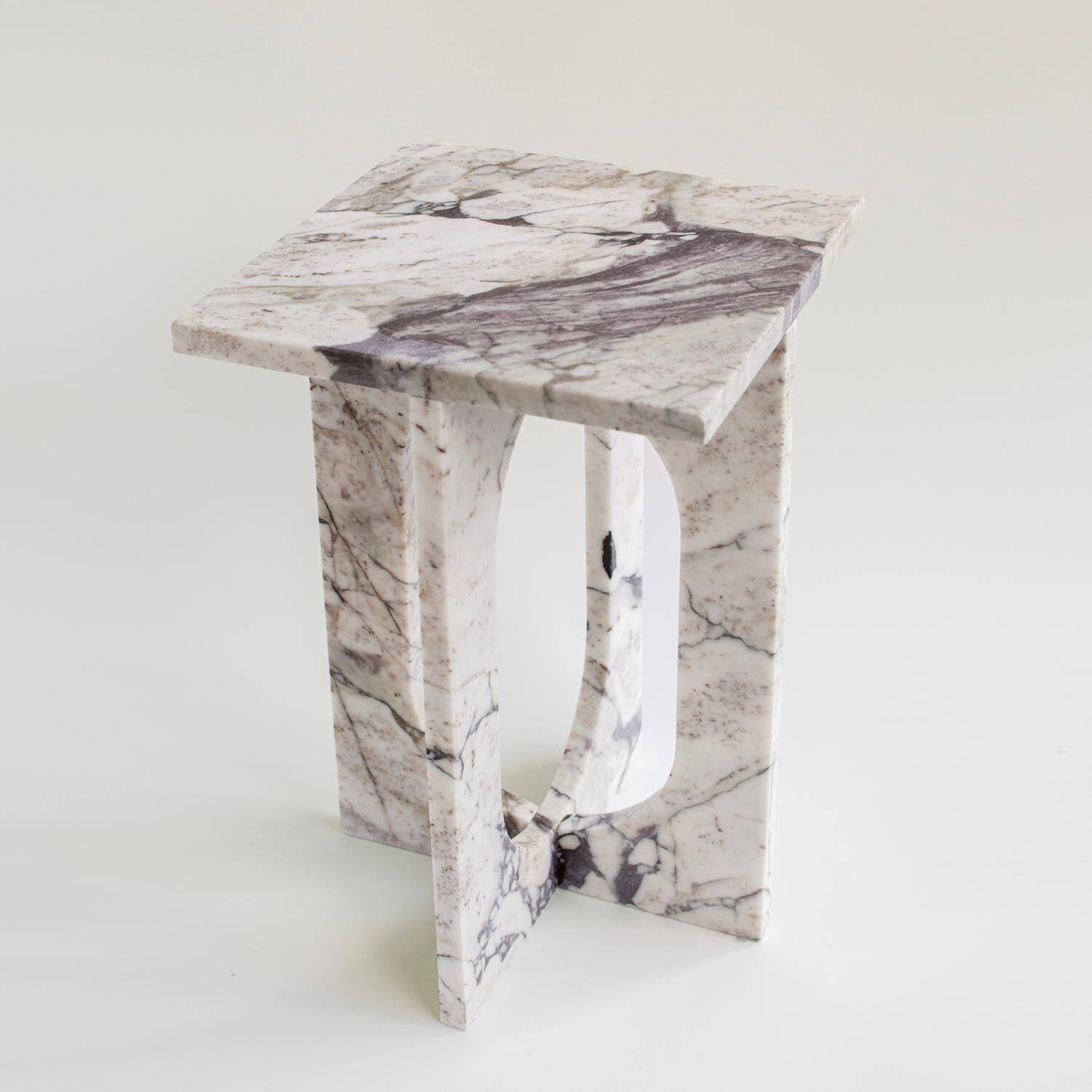 Table d'appoint en marbre Calacatta "BOND"