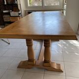 Massif wood table