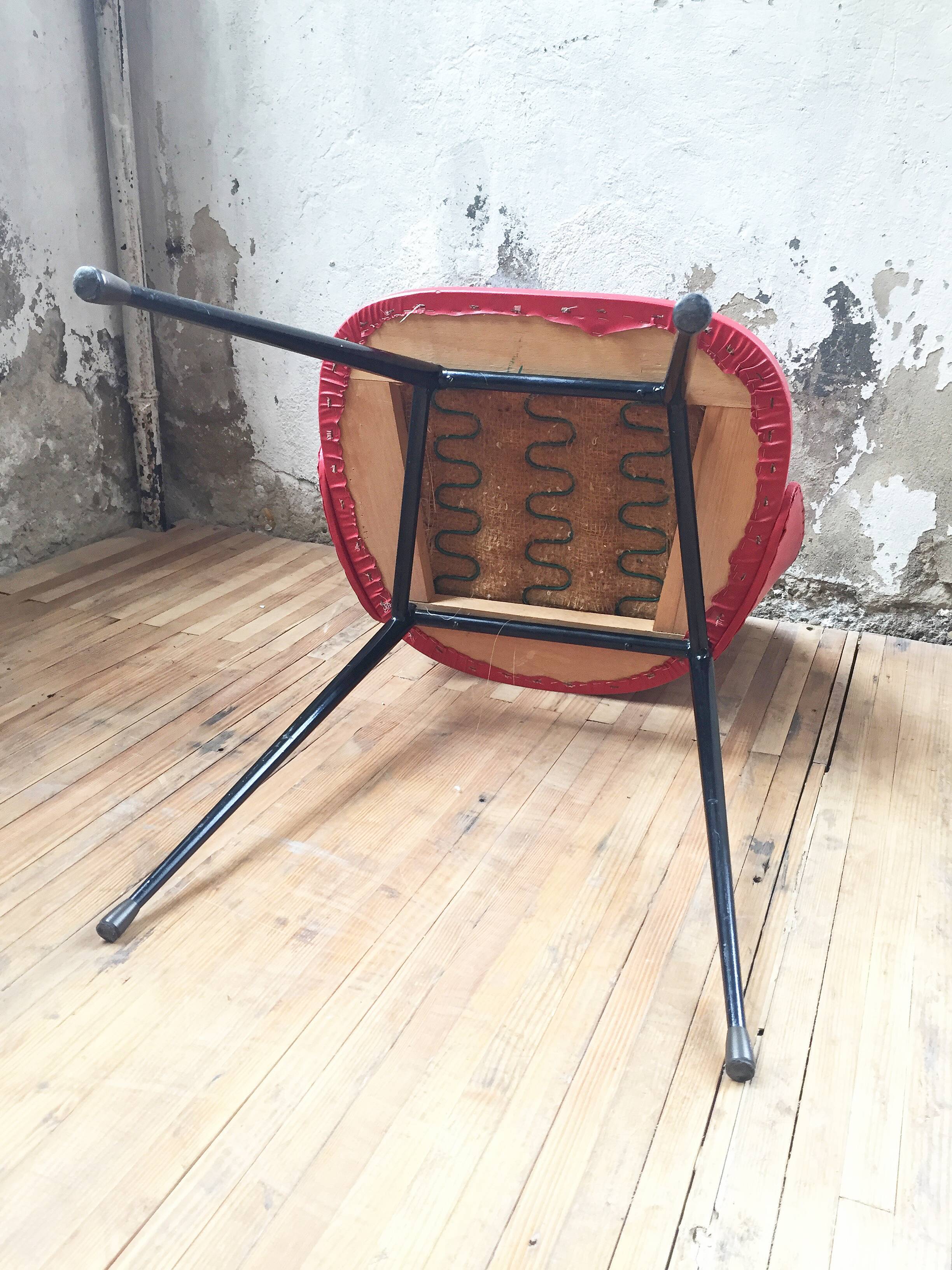 Red barrel chair