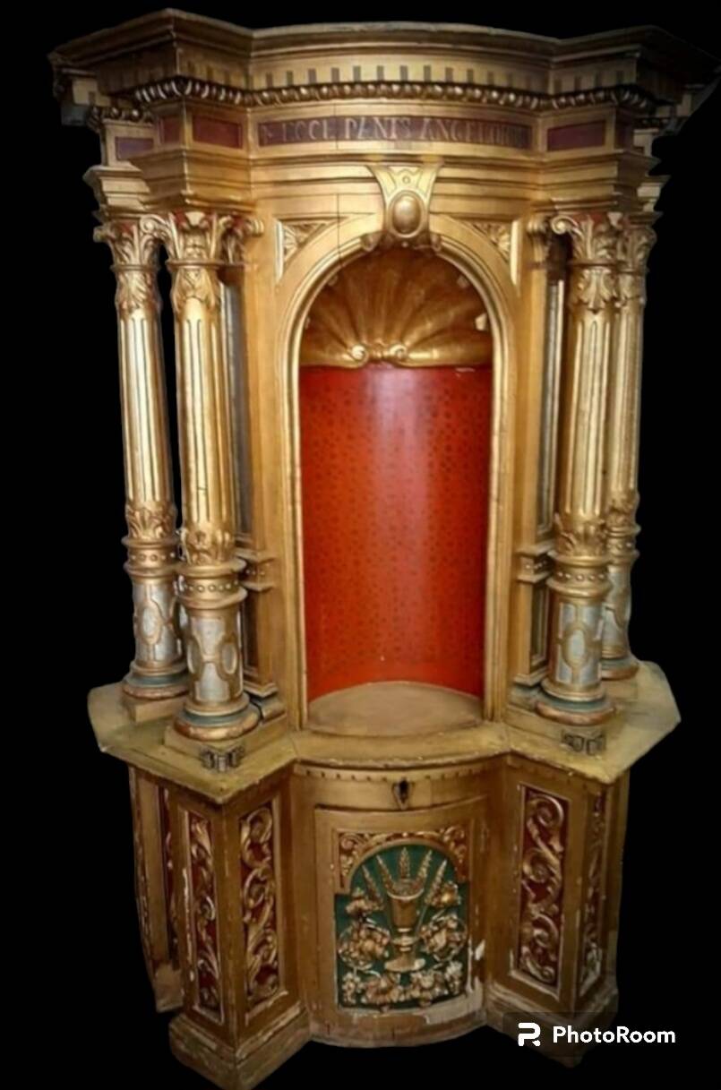 Superb early 19th century church tabernacle in gilded stuccoed wood