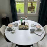 Knoll Saarinen table