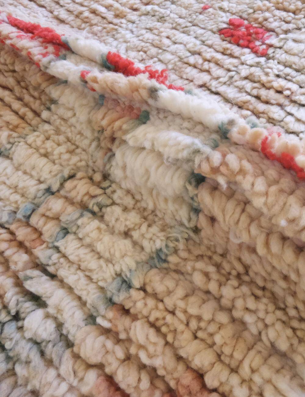 Neutral Berber Rug - 257 x 155 cm