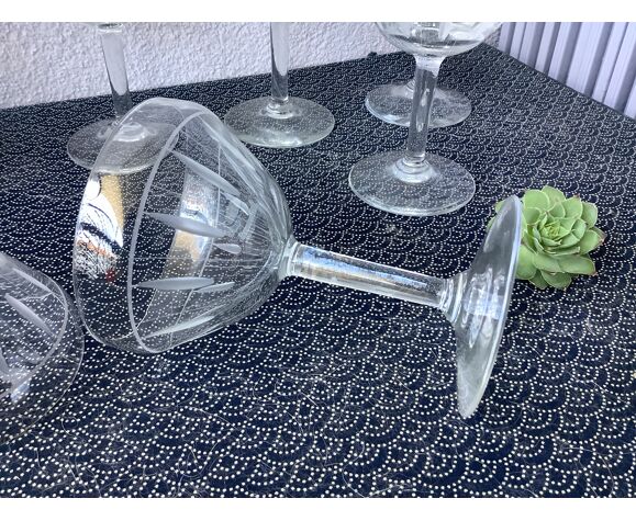 Champagne Cups In Art Deco Crystal Engraved With Acid Selency Champagne Cups In Art Deco Crystal Engraved With Acid Selency