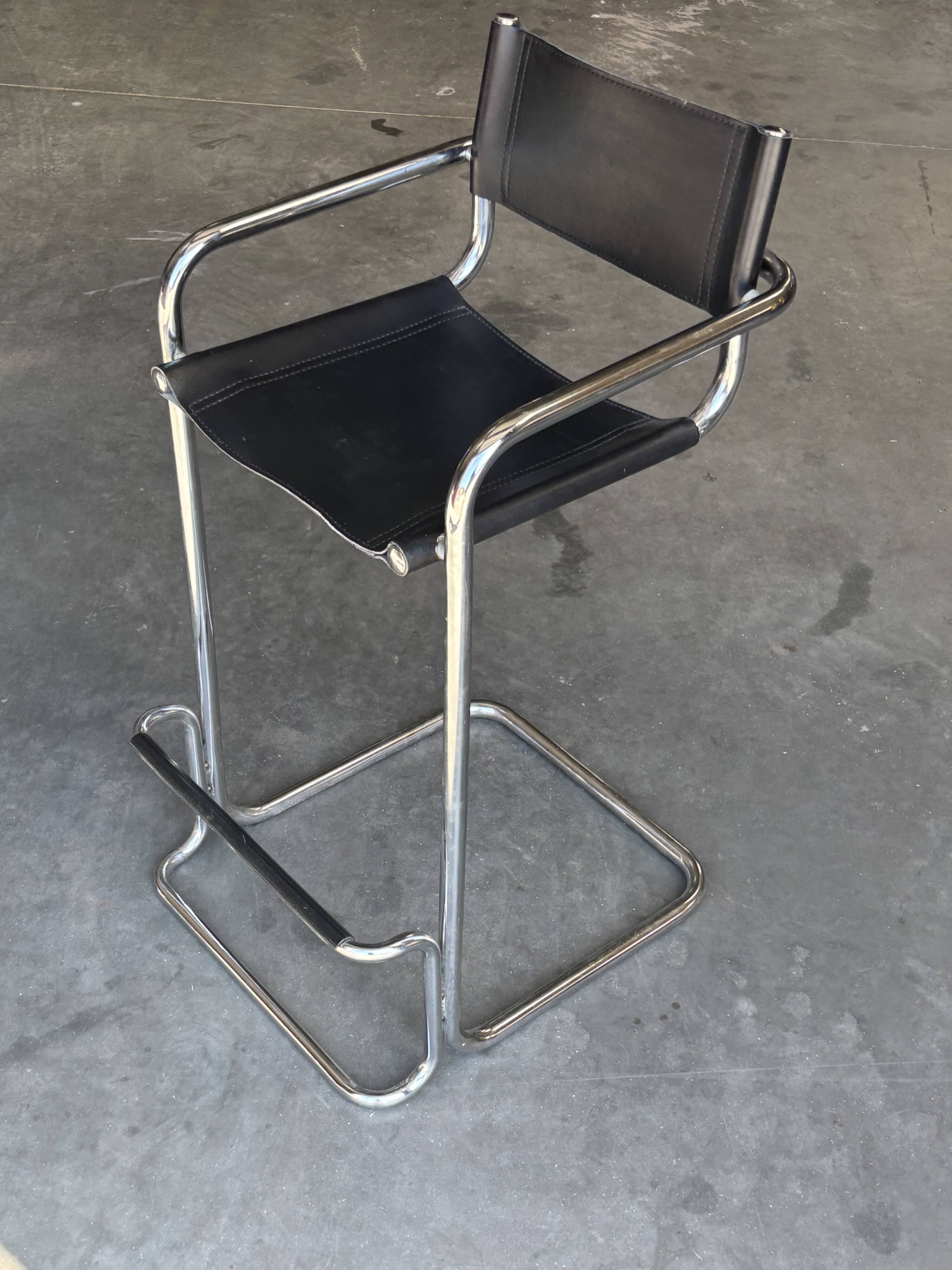 Tabouret de bar vintage en cuir noir et chrome, Italie