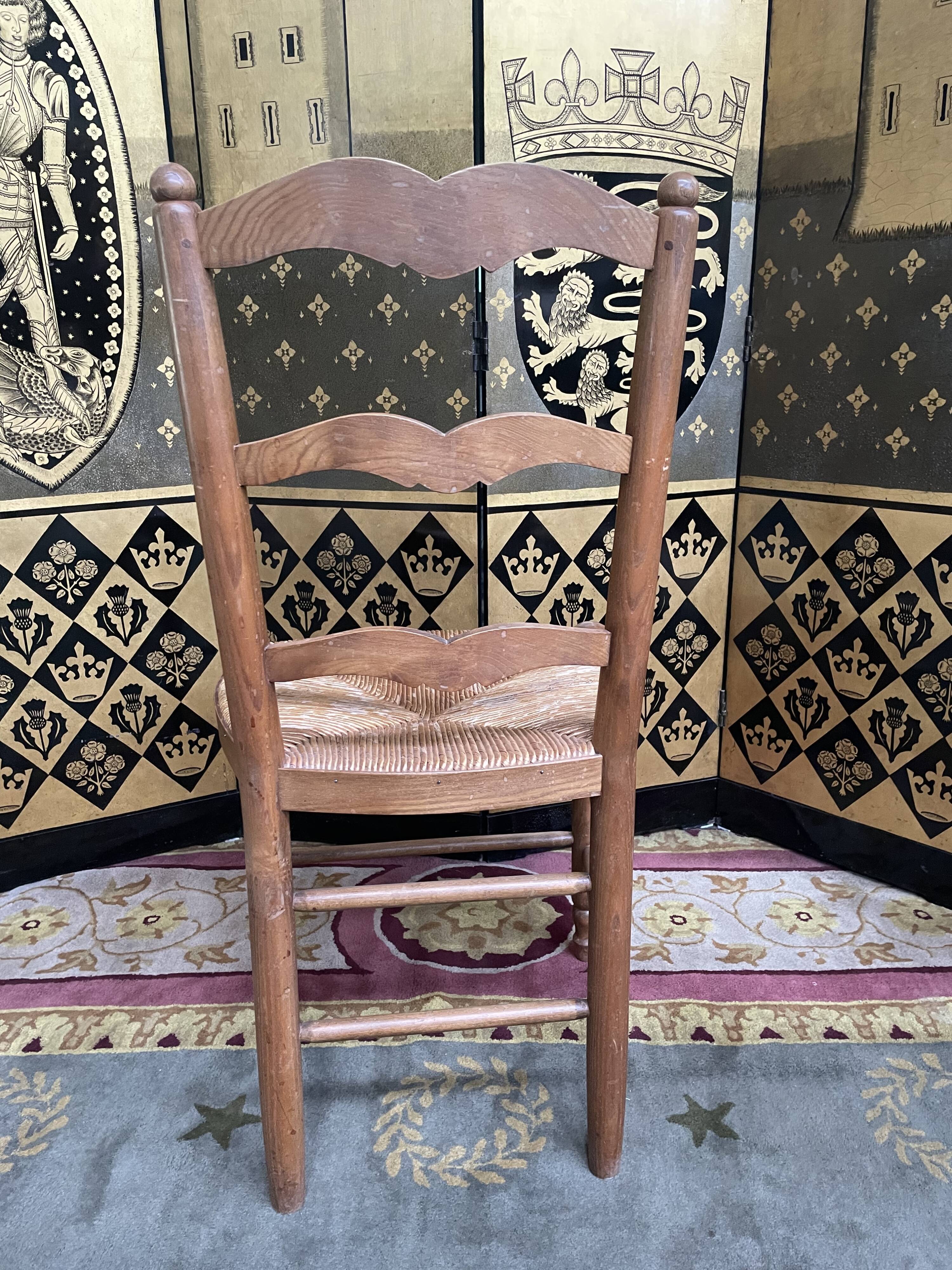 6 rustic ash mulched chairs