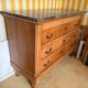 Commode ancienne style Empire / Louis-Philippe – Dessus Marbre Gris