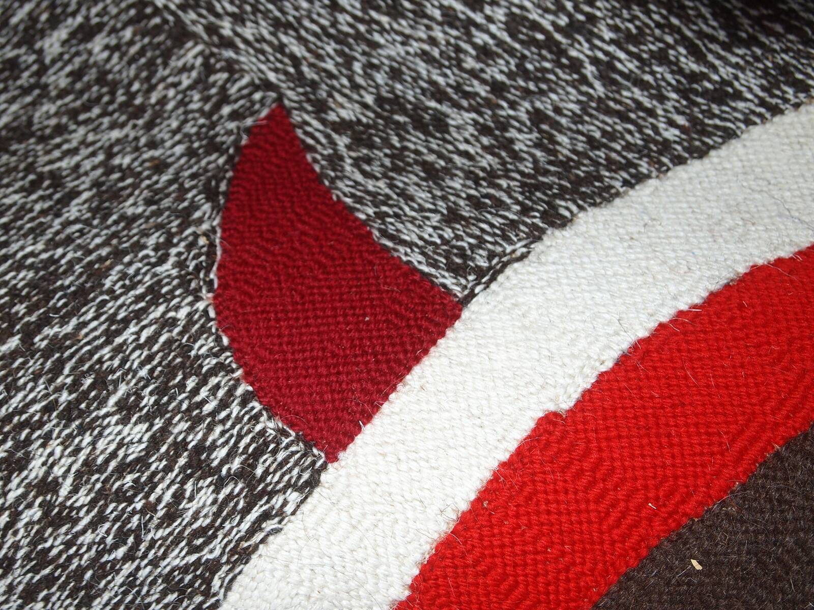 Tapis Contemporain ORA Hooked en Laine (73cm x 143cm), Édition Unique