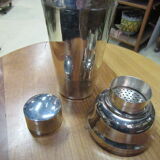 Shaker on set with 6 cups silver metal