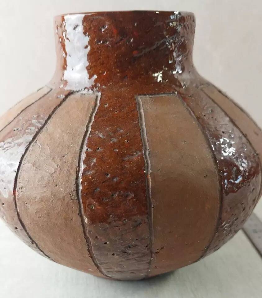 Old vase, terracotta, Gigi 76, vintage