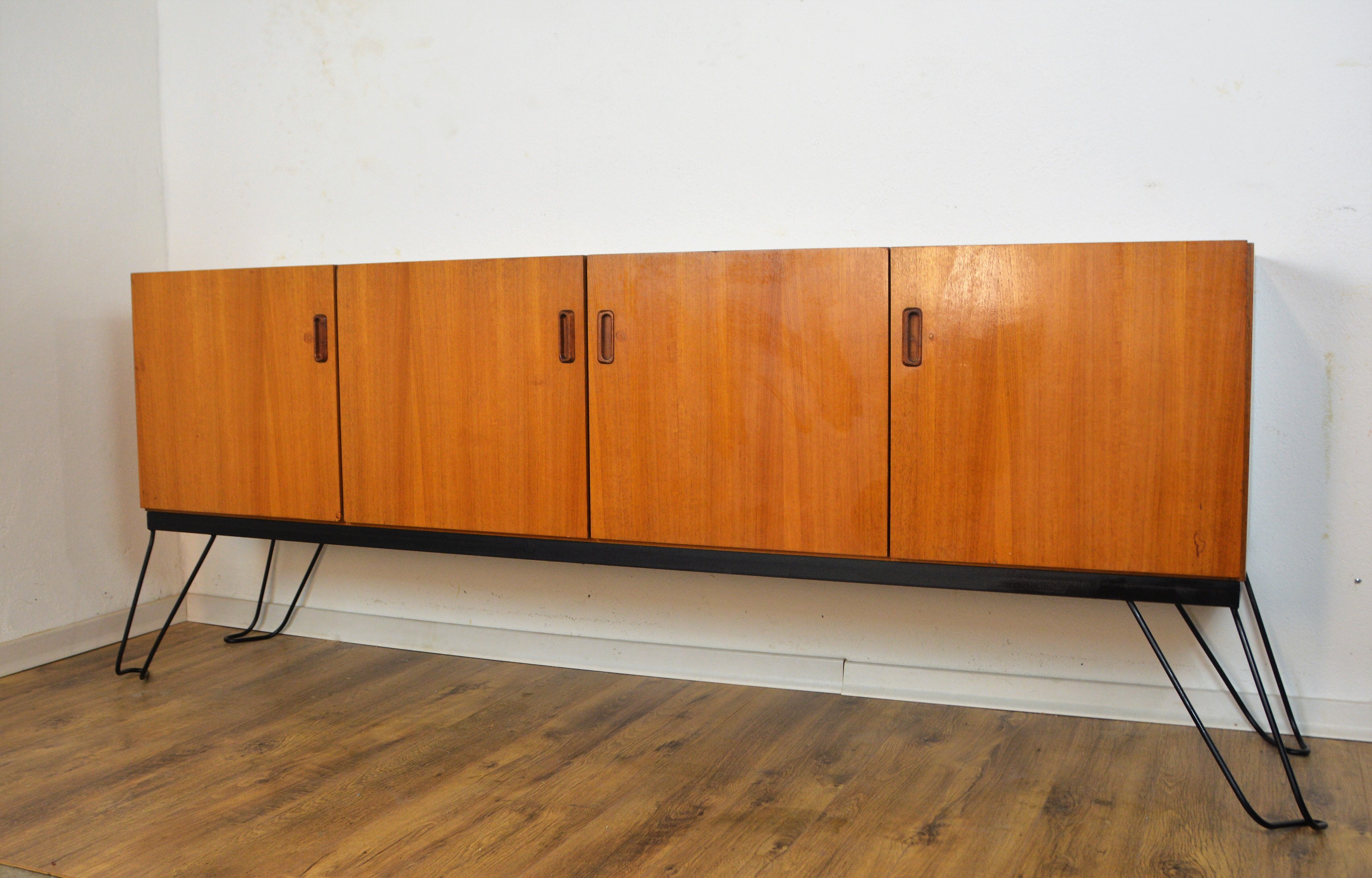 Scandinavian teak metal foot row