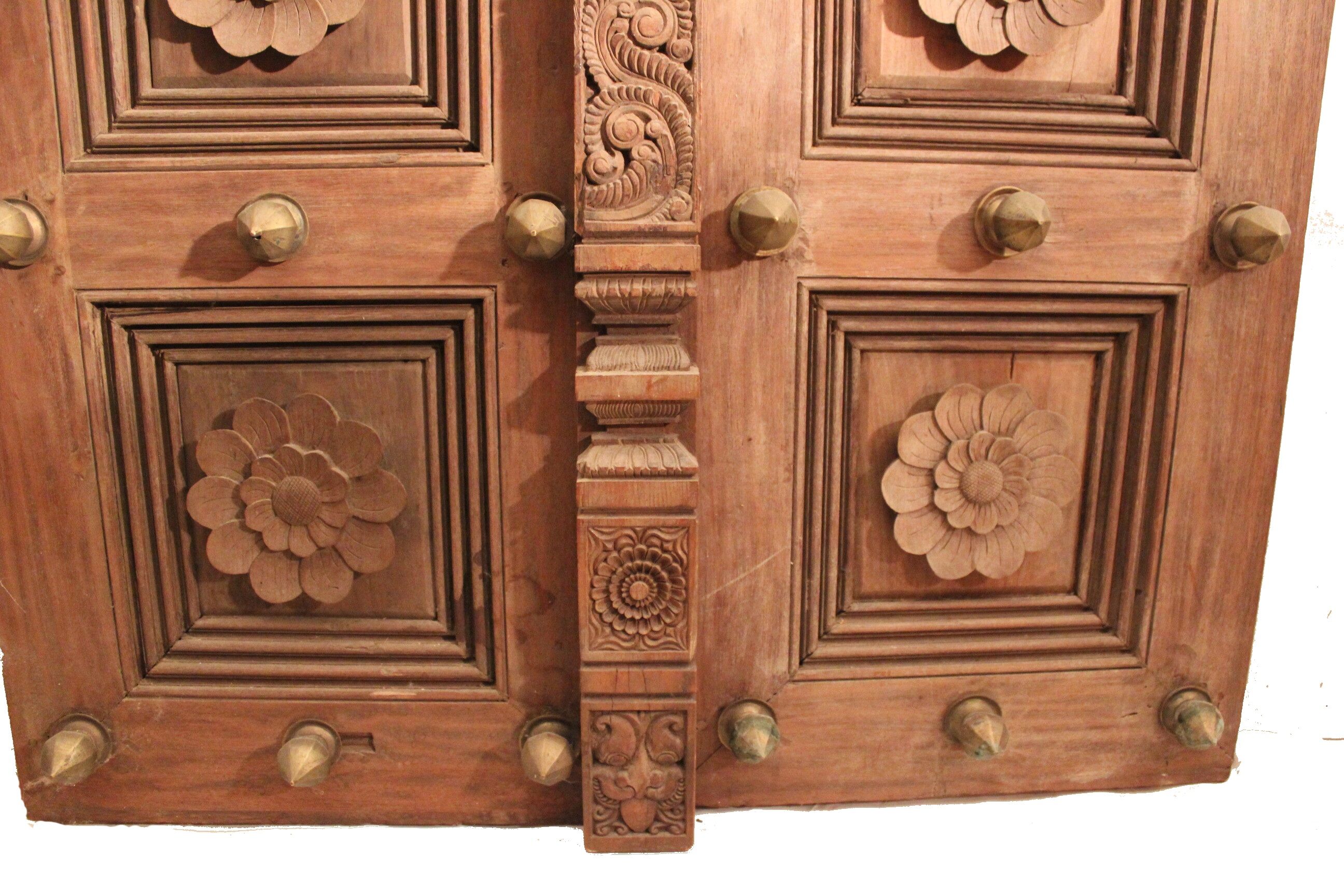 Old 2-swinging Indian gate