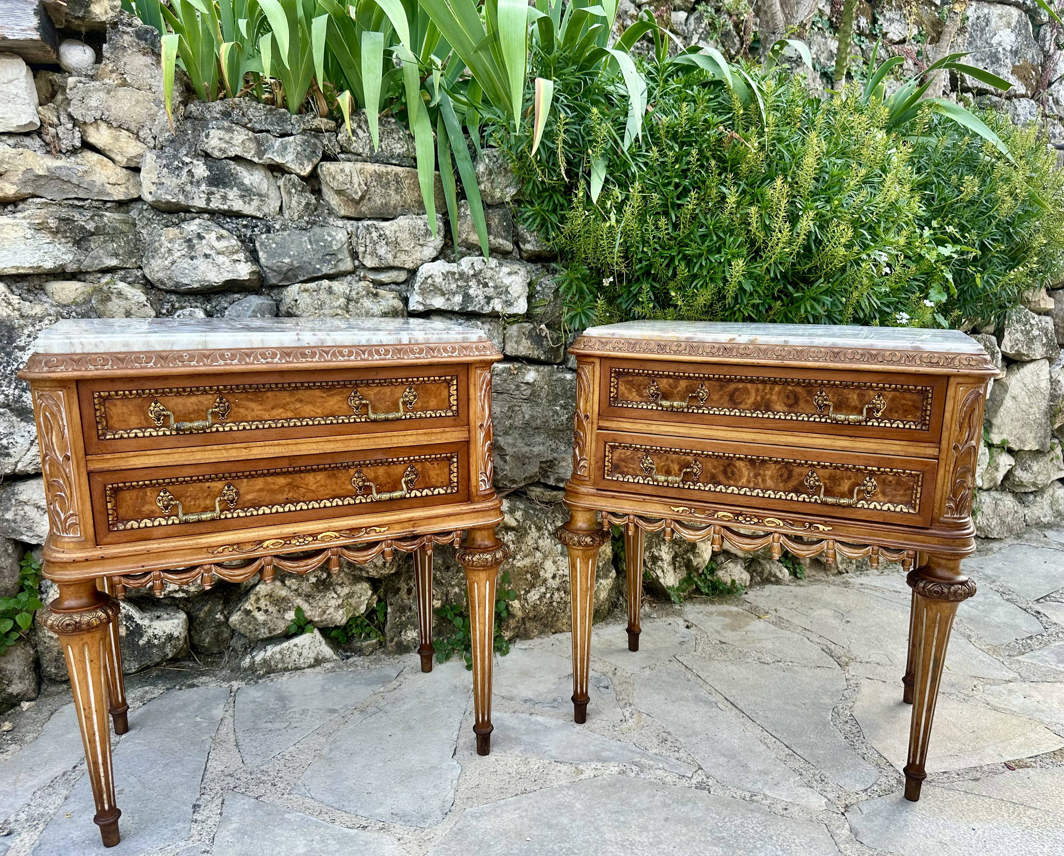 Paire de commodes ou chevets en Loupe de bois Époque XX eme siècle