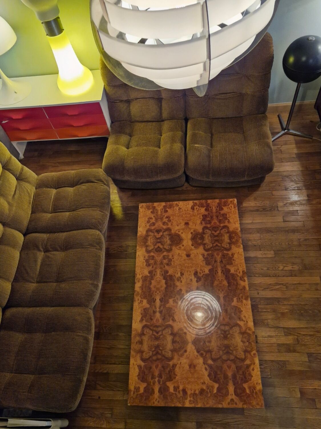 Italian design coffee table in burl wood by Roche Bobois, 1970s.