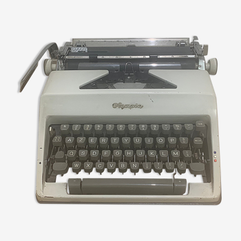 Machine à écrire vintage olympia