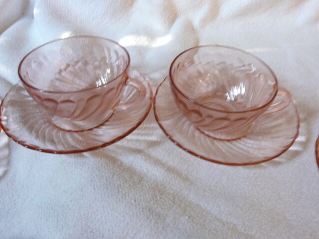6 cups and saucers Rosaline Arcoroc France