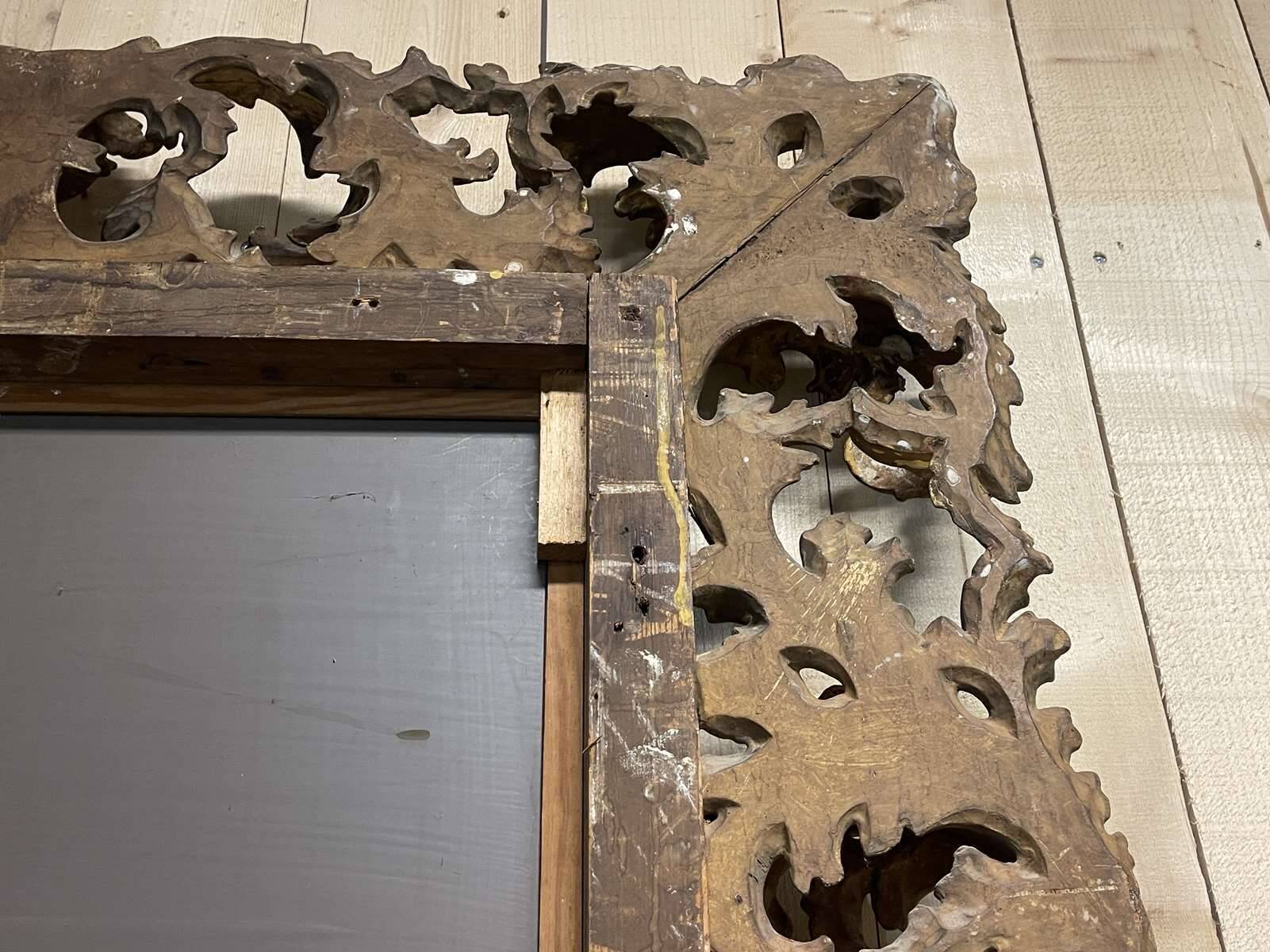 Miroir Italien 19ème en bois et plâtre doré