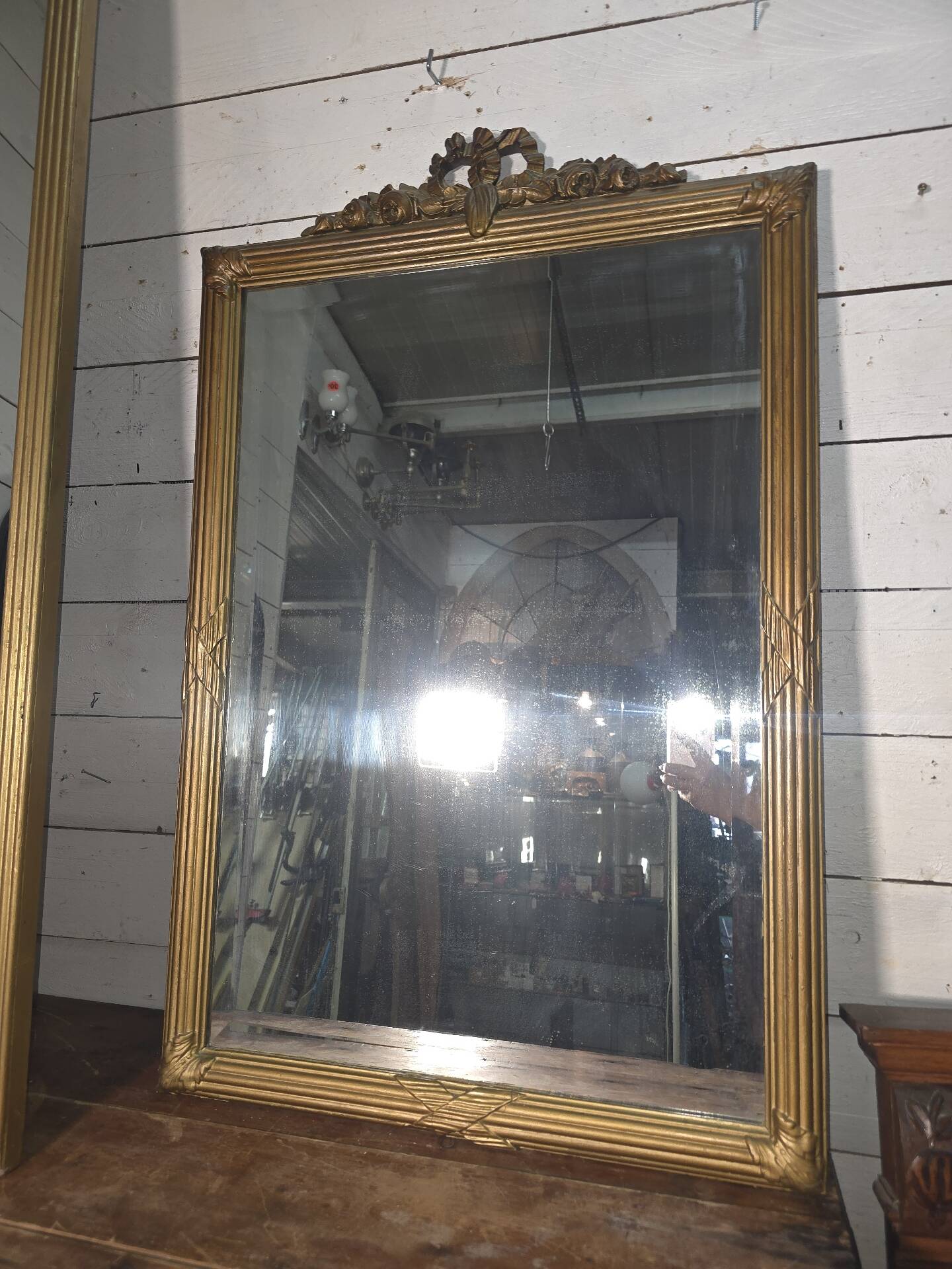 Miroir doré style Louis XVI