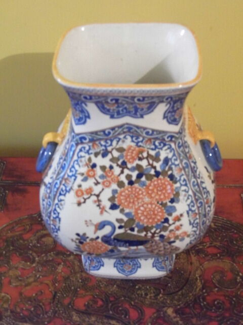 Vase, pottery vase in Gien earthenware, antique Gien.