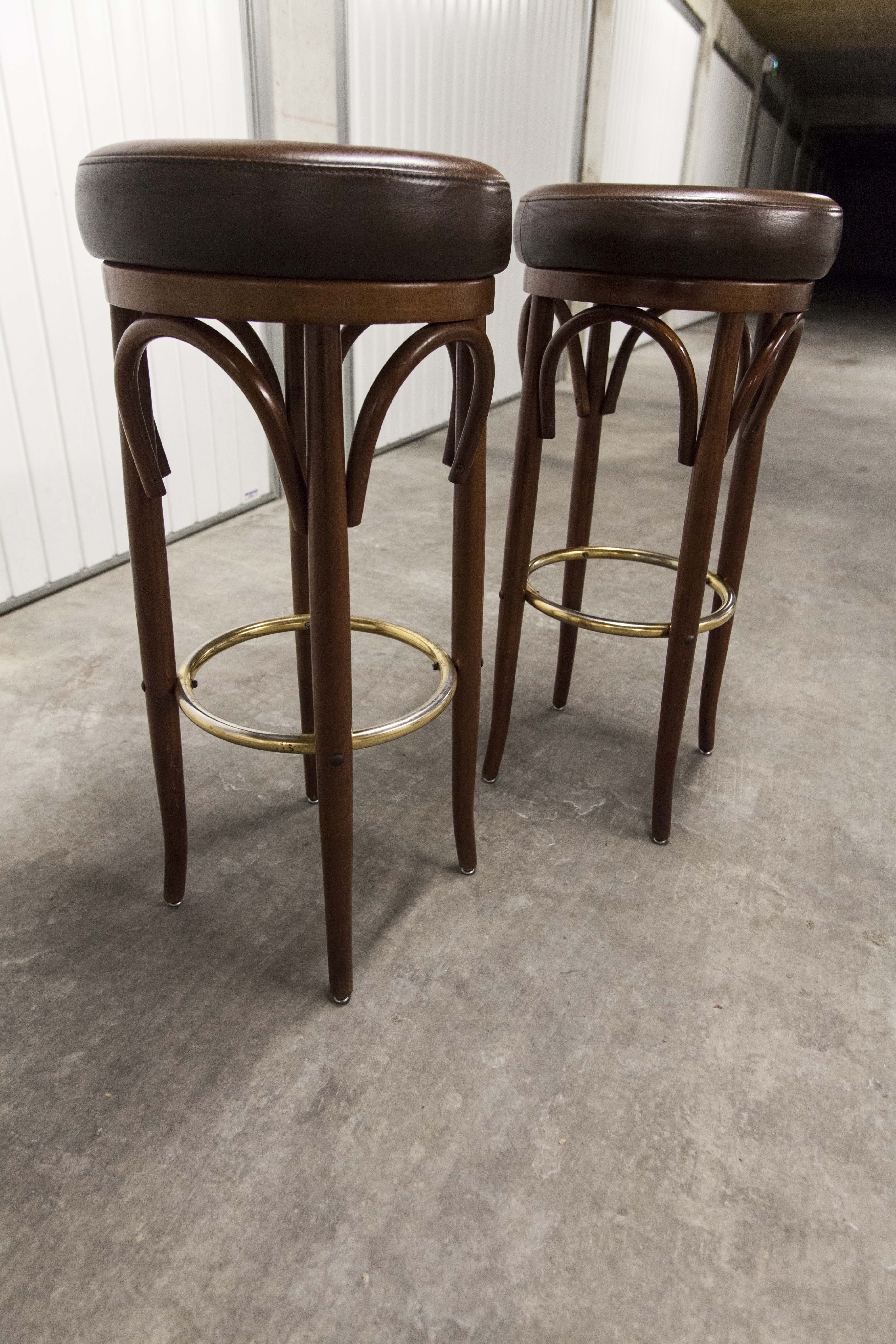 Pair bar stools Hindermann Wellereau
