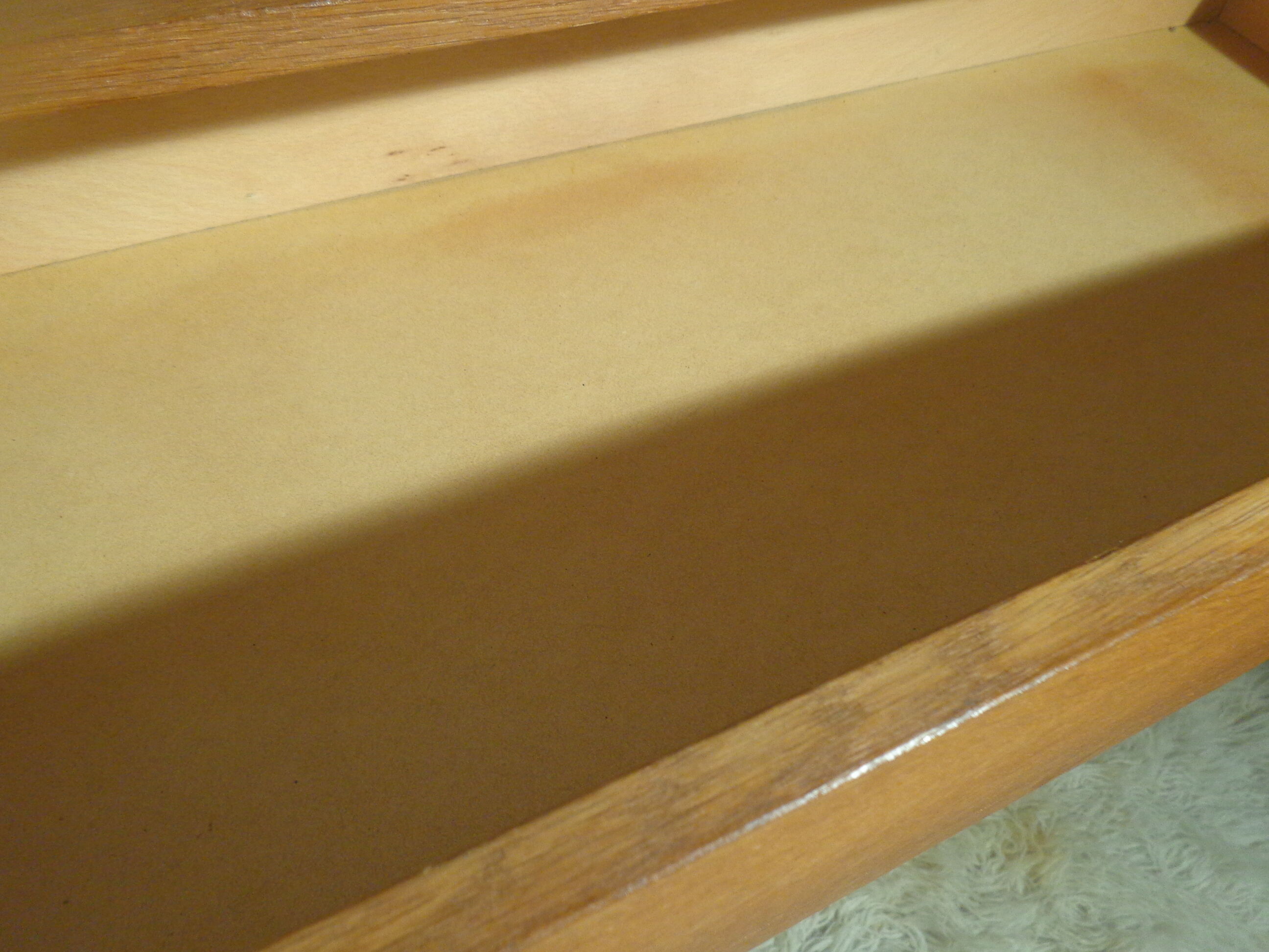 Chest of drawers vintage from the 60s in light wood