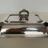 Dish in silver metal