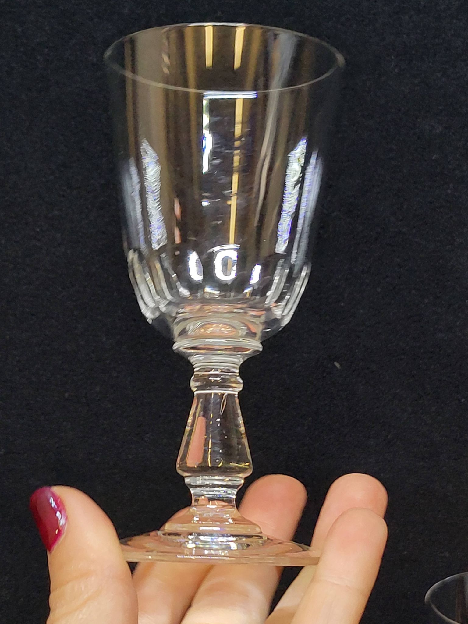 4 anciens verres a vin en cristal taillé baccarat ? saint louis ?