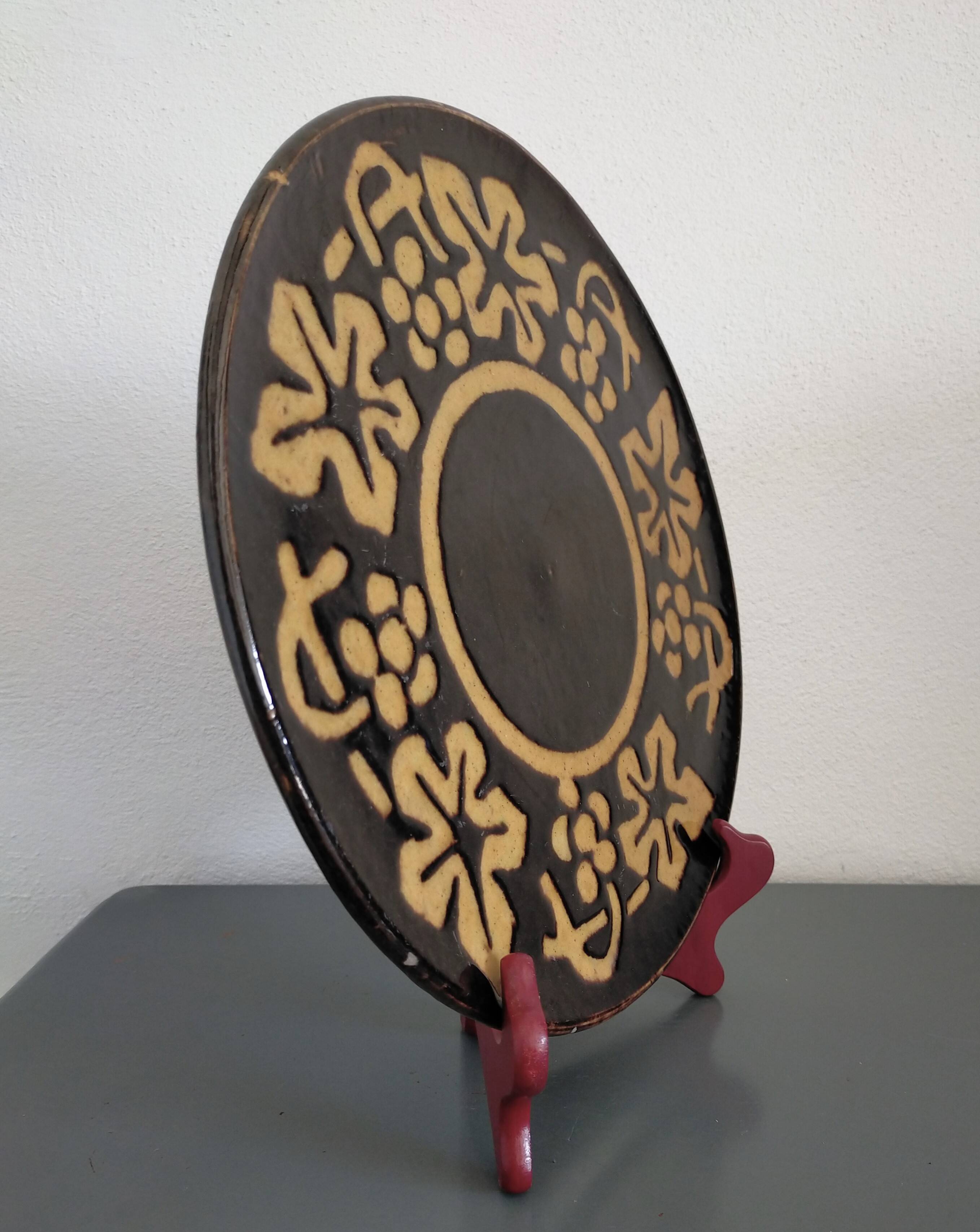 Vintage Dauphiné dish in glazed terracotta Gaetana Vines decor