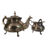 Théière en argent ancienne