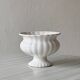 White ribbed ceramic cache-pot