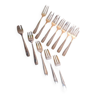 Silver-plated dessert forks