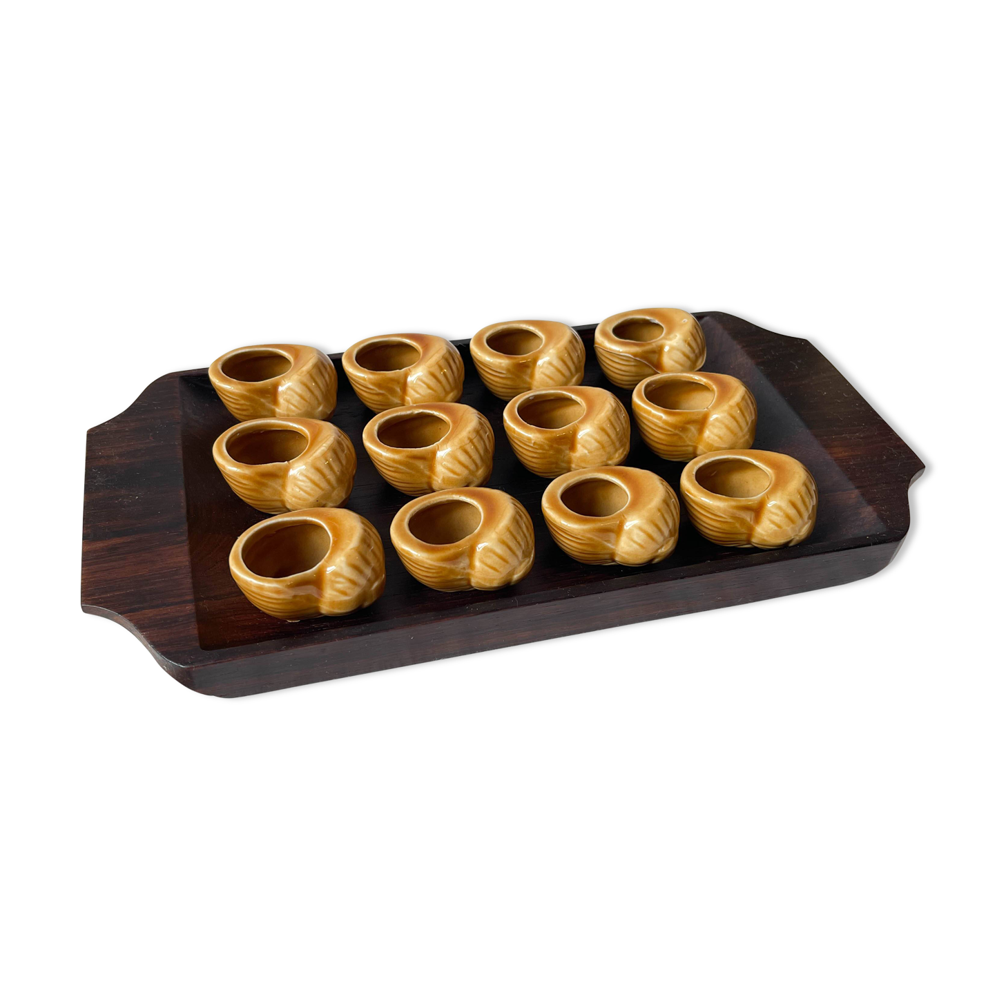 Coquilles à escargot en céramique vintage Made in France et plateau en acajou style scandinave