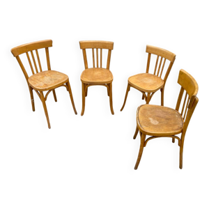 Chaises bistrot vernies