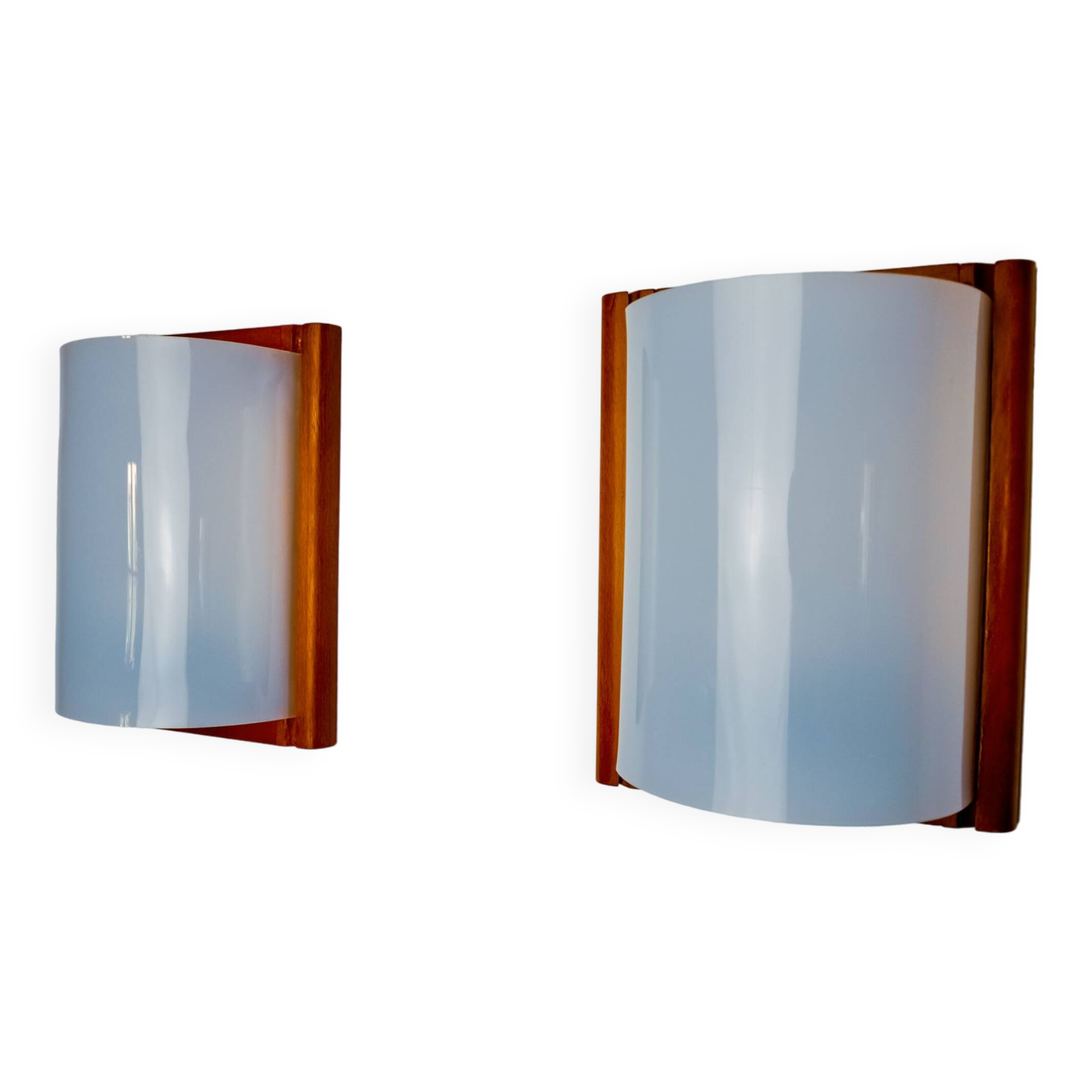 Pair of pine and methacrylate wall lights, Spain 1980