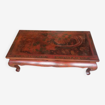 Table basse chinoise en bois laqué rouge