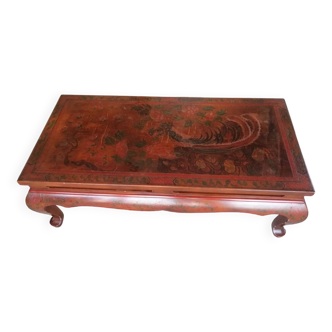 Table basse chinoise en bois laqué rouge