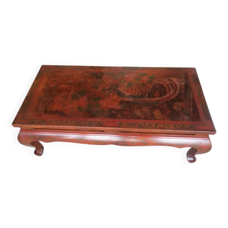 Chinese coffee table in red lacquered wood