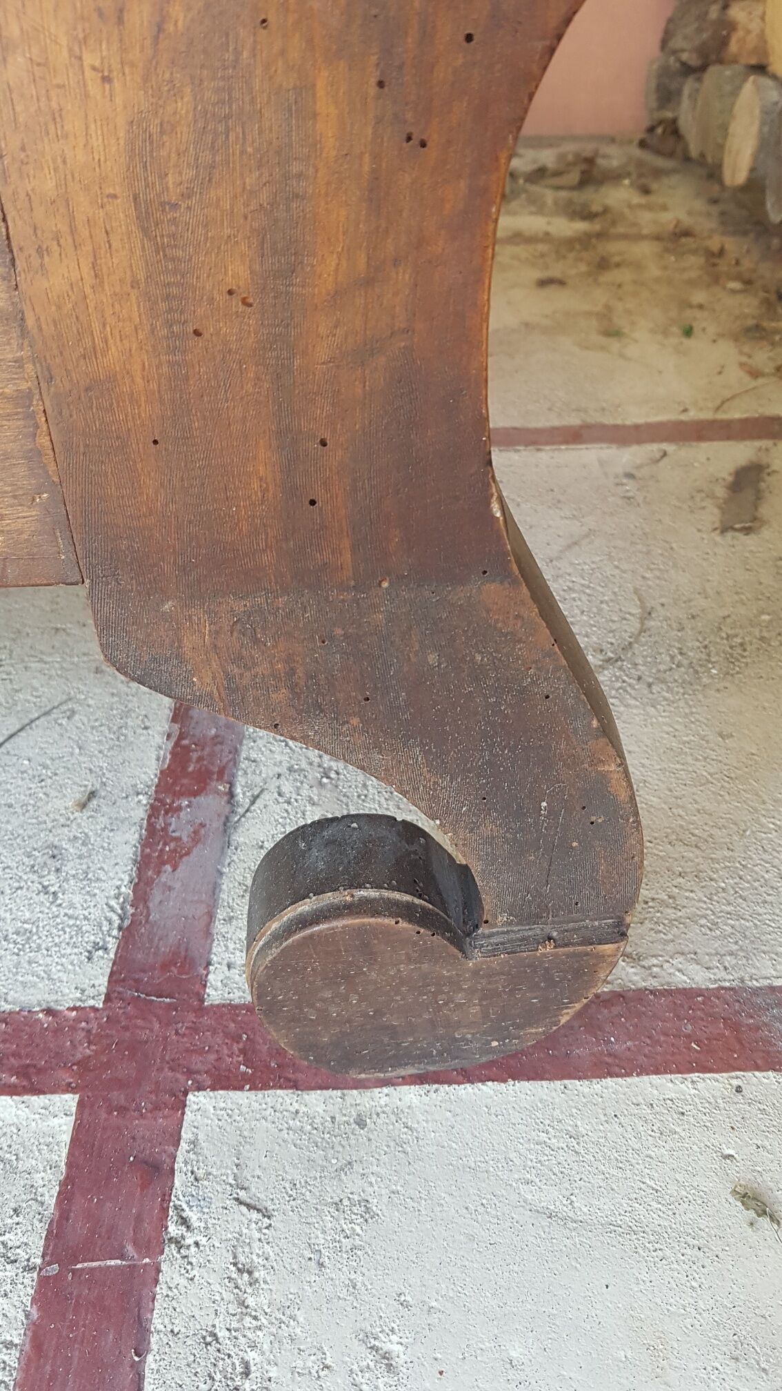 Empire style curved bench