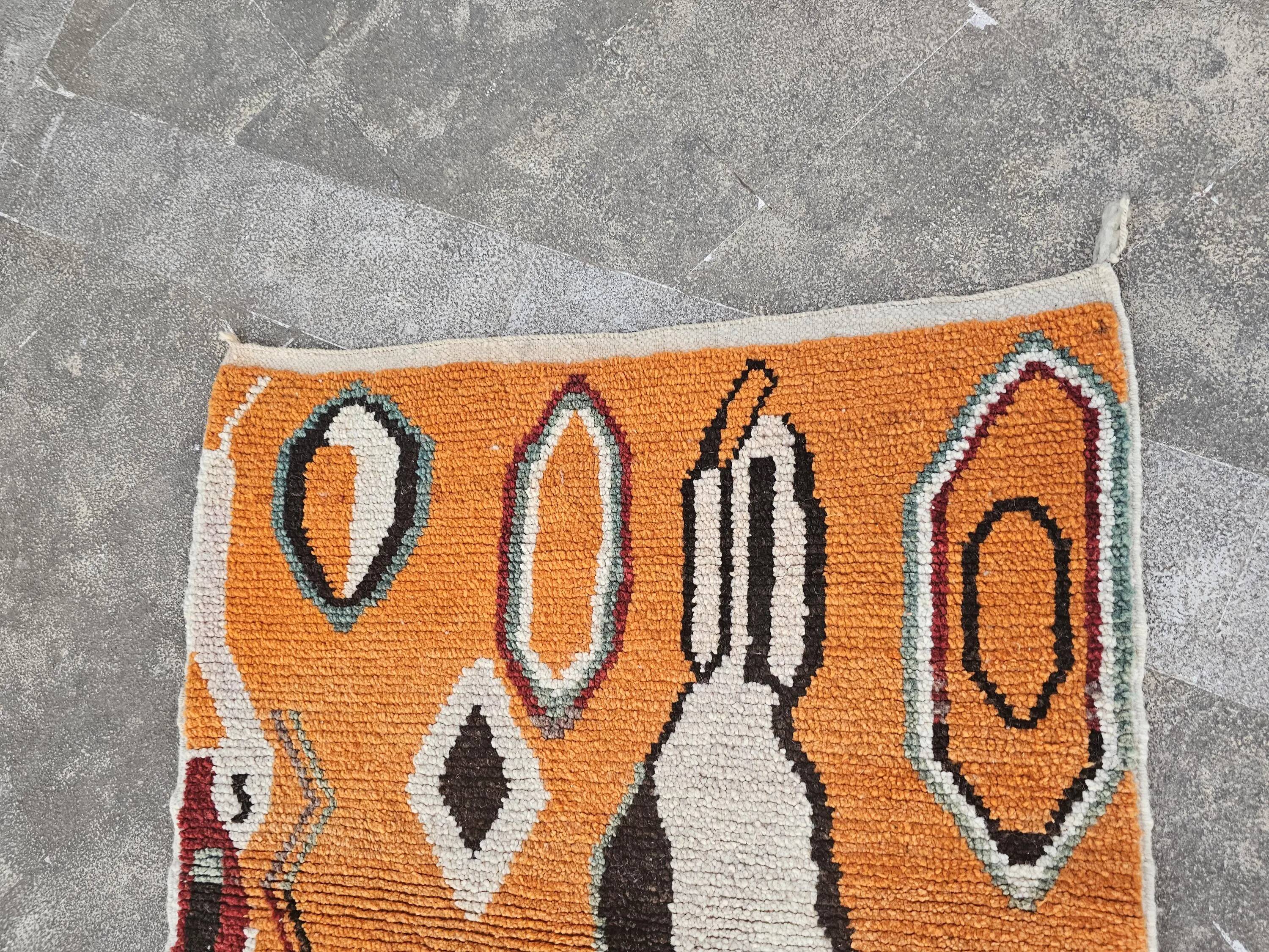 Moroccan rug 100% wool, handmade, 250x150 cm, superior quality.