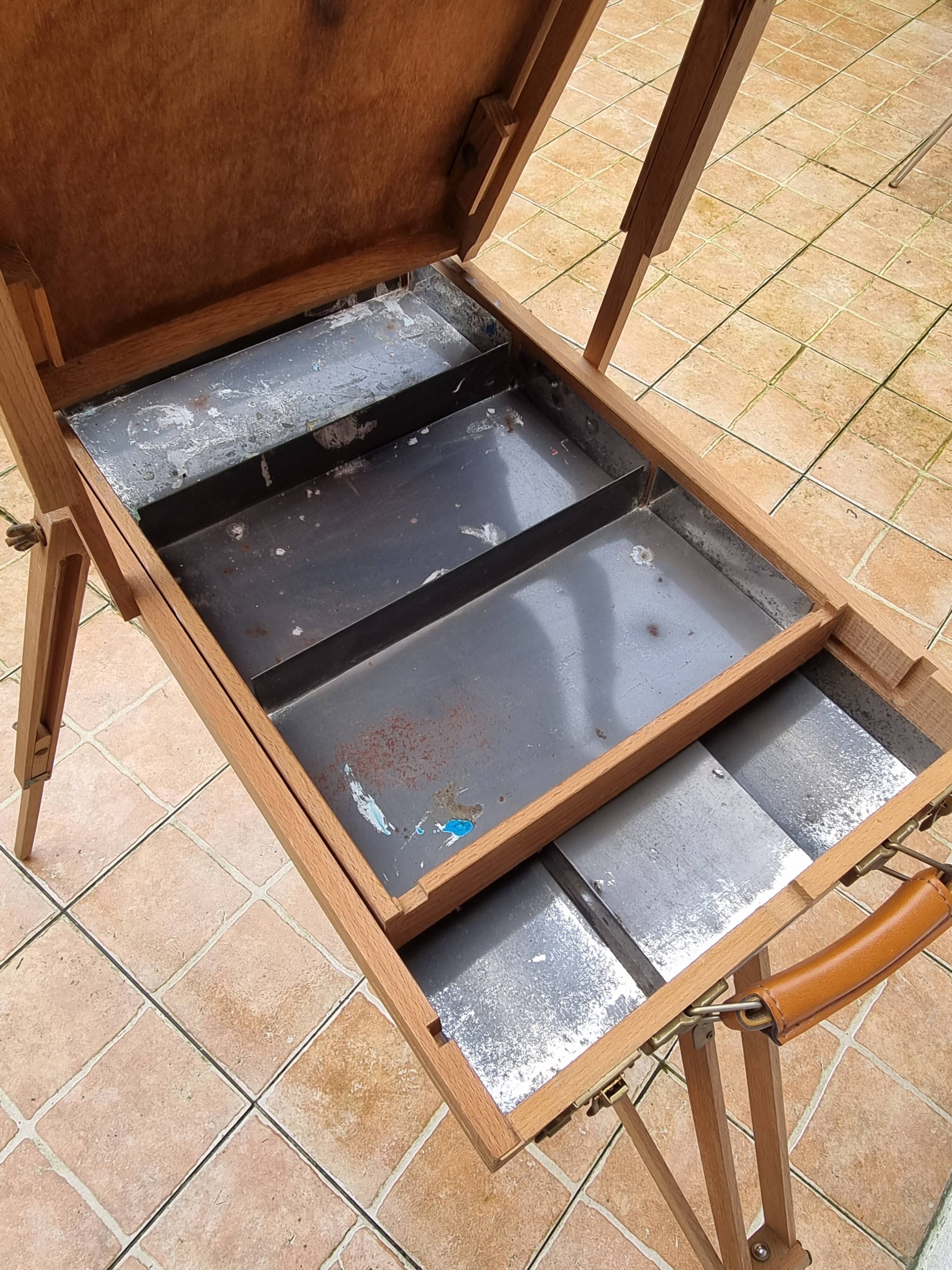 Vintage French folding field easel