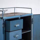 Armoire vintage de style industriel avec patine bleue (c.1950)