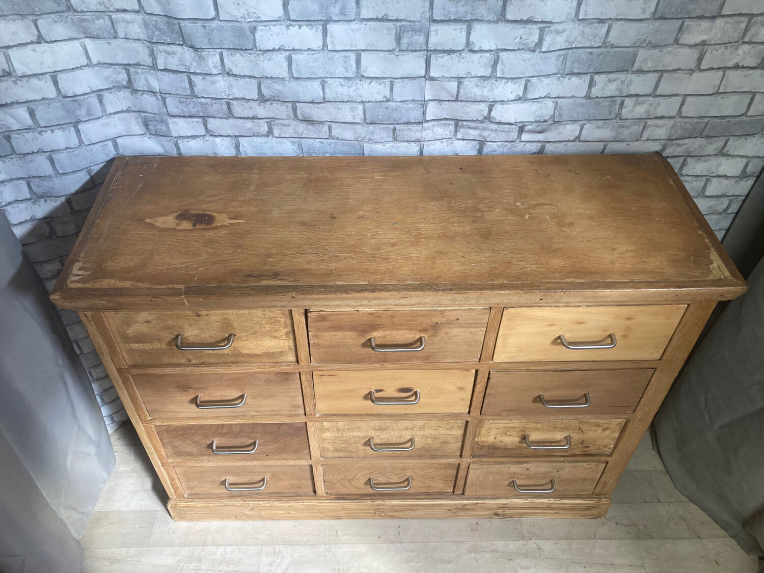 Hardware trade furniture